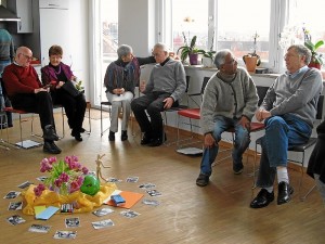 SeminarteilnehmerInnen während einer Gruppenarbeit